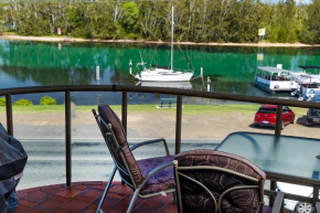 Braemar 6, Forster